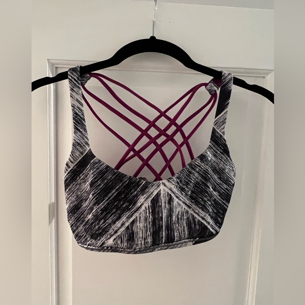 Lululemon free to be wild bra